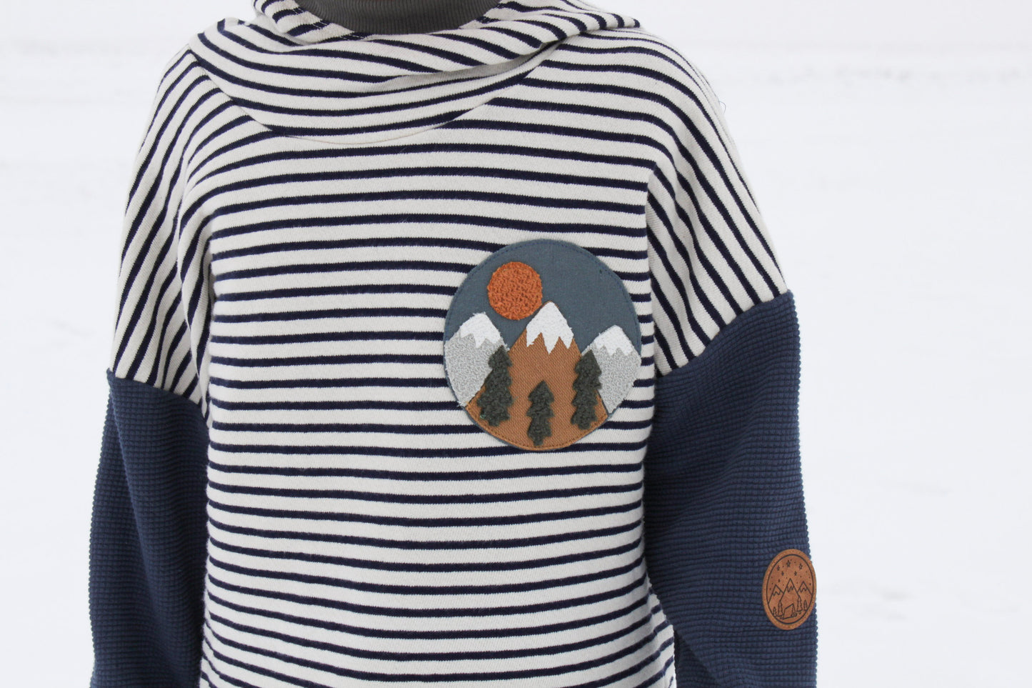 Mountain Scene Appliqué – Digital Download