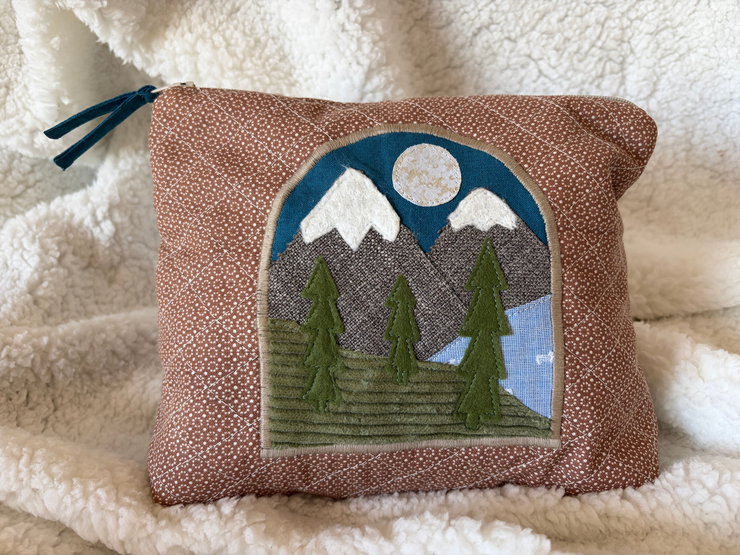 Mountain Scene Appliqué – Digital Download